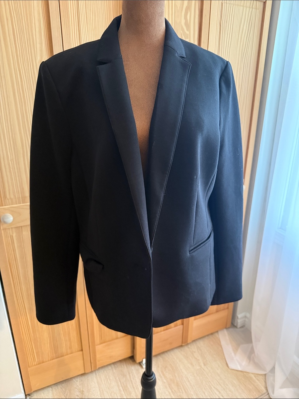 And Taylor double knit black one button blazer size 14